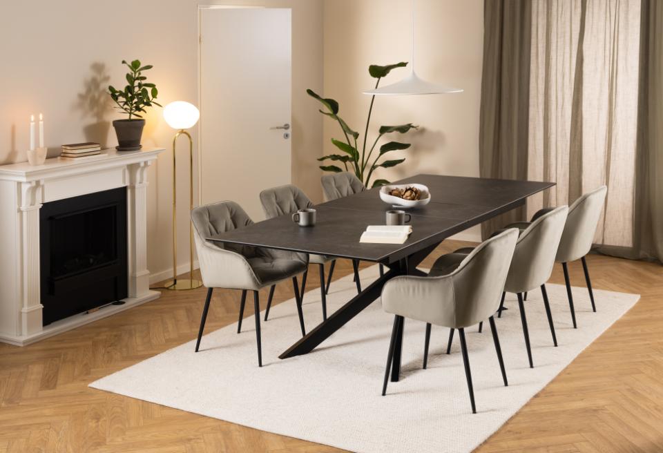 Actona Dining Table uitschuifbaar