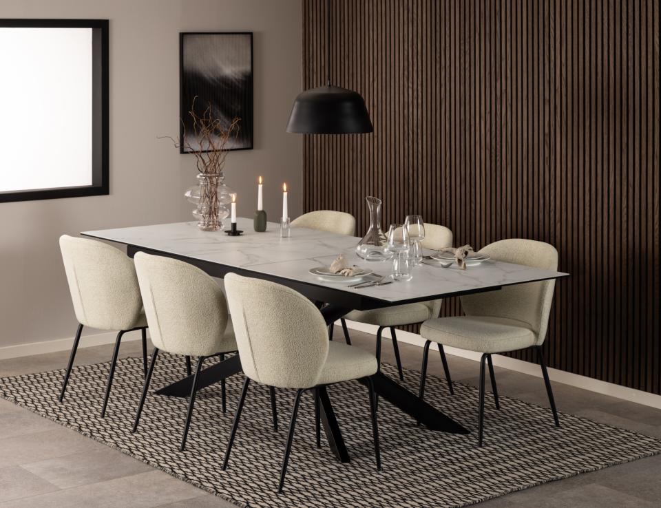 Actona Dining Table uitschuifbaar