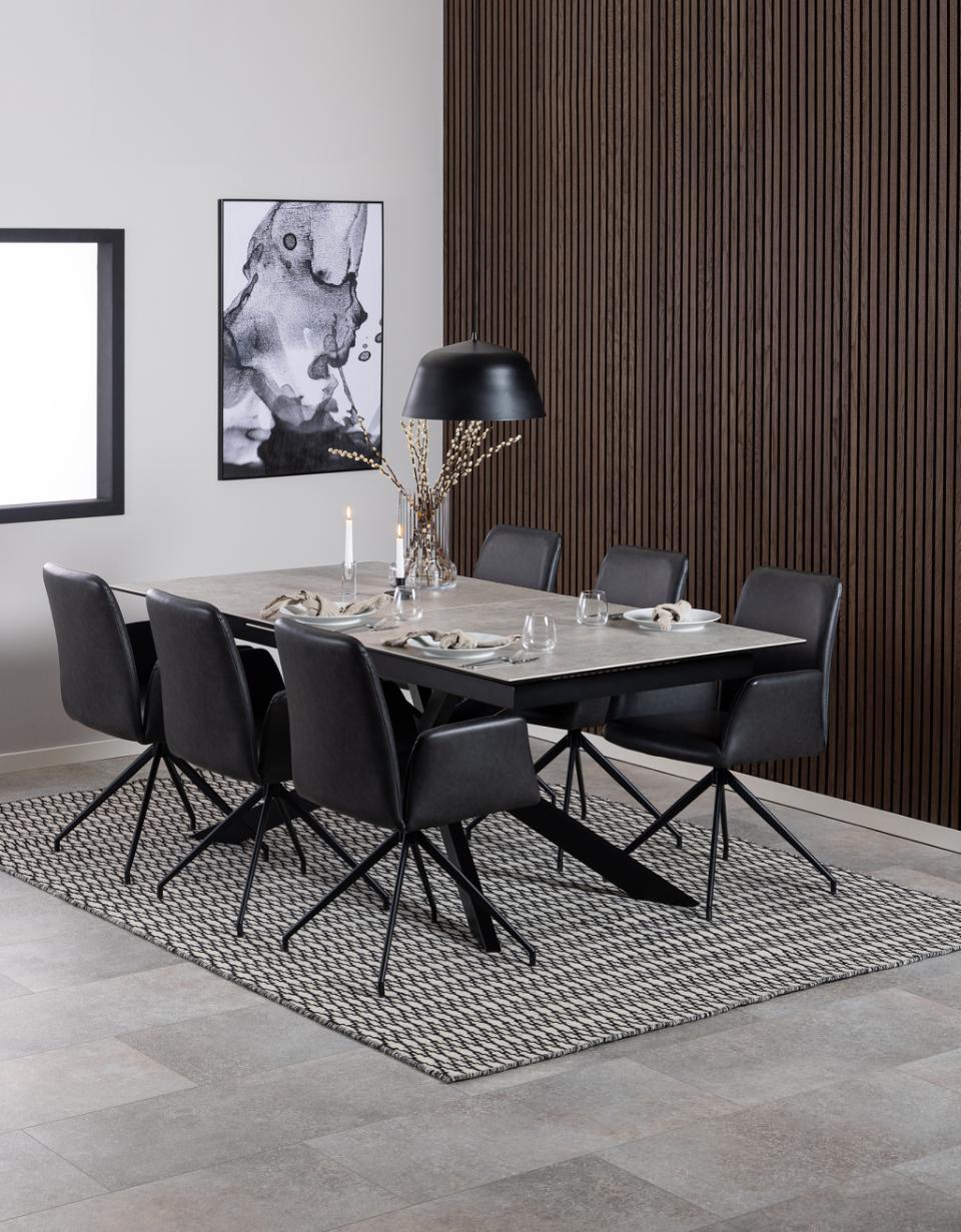 Actona Dining Table uitschuifbaar
