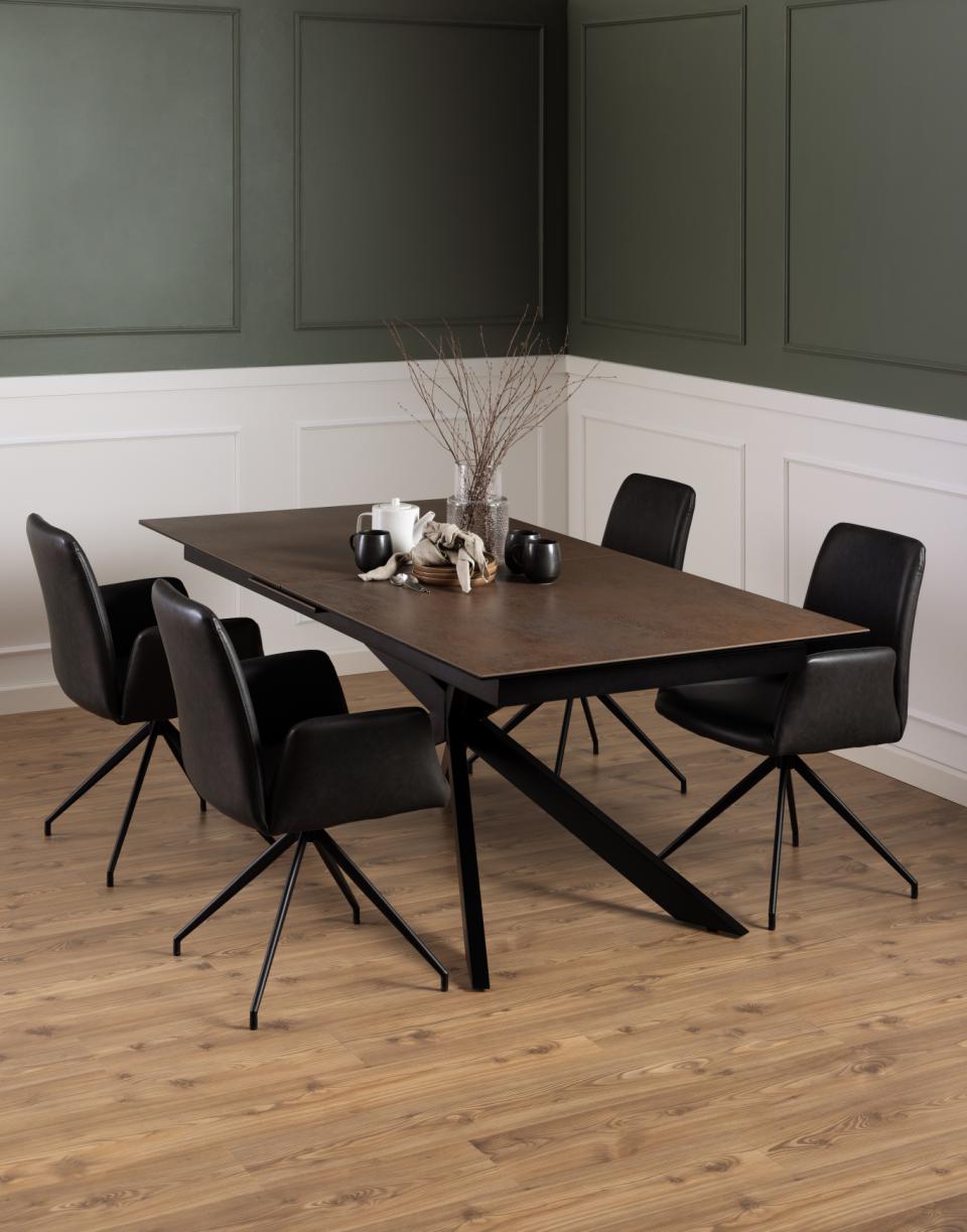 Actona Dining Table uitschuifbaar