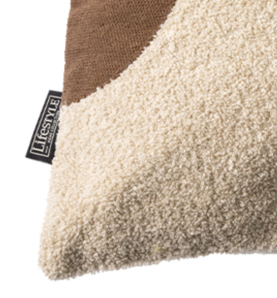 Lifestyle Cecilia Pillow