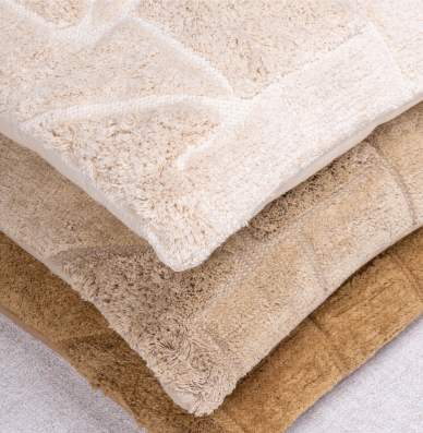 Lifestyle Bryan Pillow