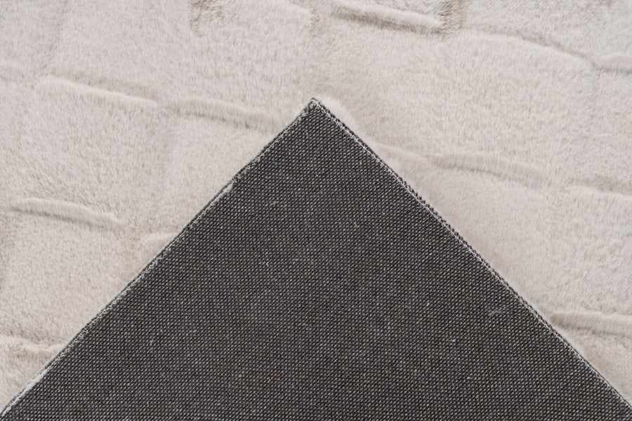 Lalee Carpet Hides Soul