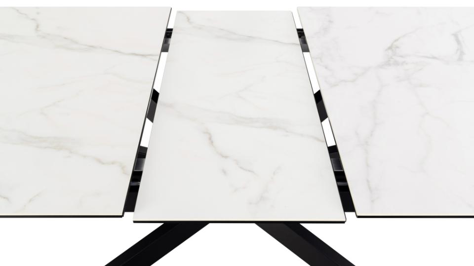 Actona Dining Table uitschuifbaar