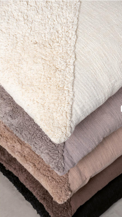 Lifestyle Mineko Pillow