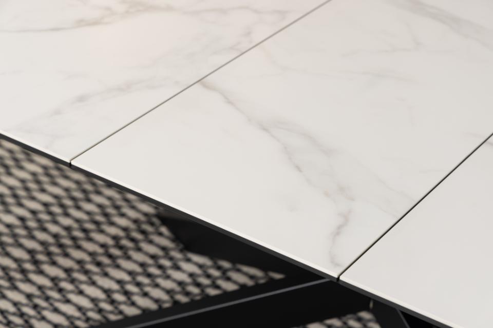 Actona Dining Table uitschuifbaar