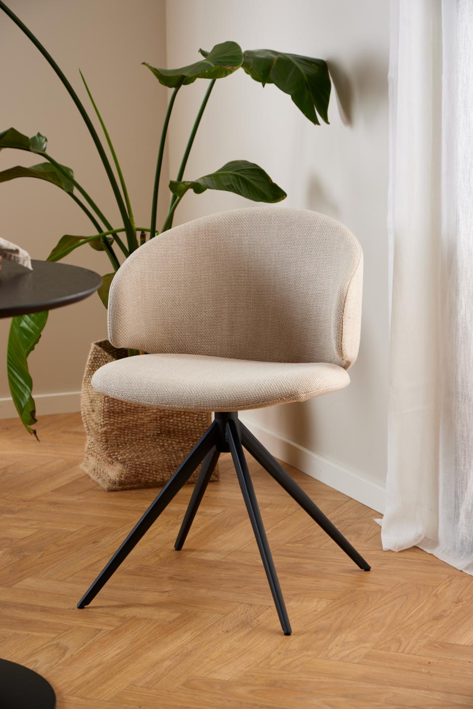 Actona Ella Swivel Dining Chair Set