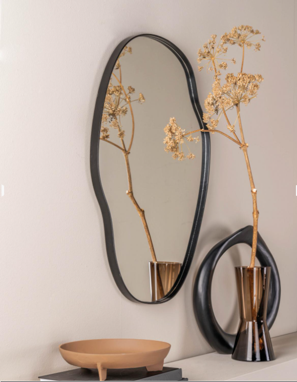 Lifestyle Vanessa Mirror